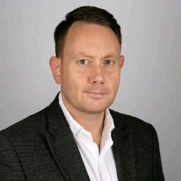 独立候选人纳夫罗茨基赢得波兰总统选举